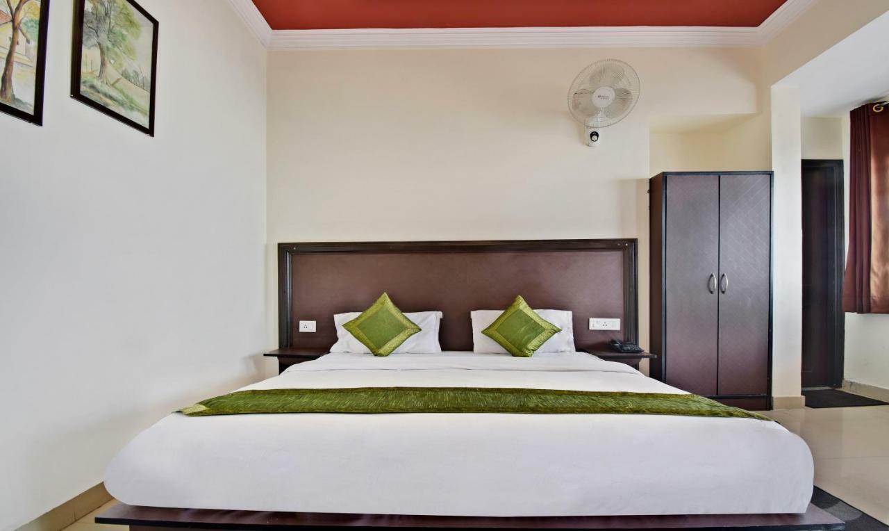 Treebo Mayur, Mall Road Mussoorie Bagian luar foto