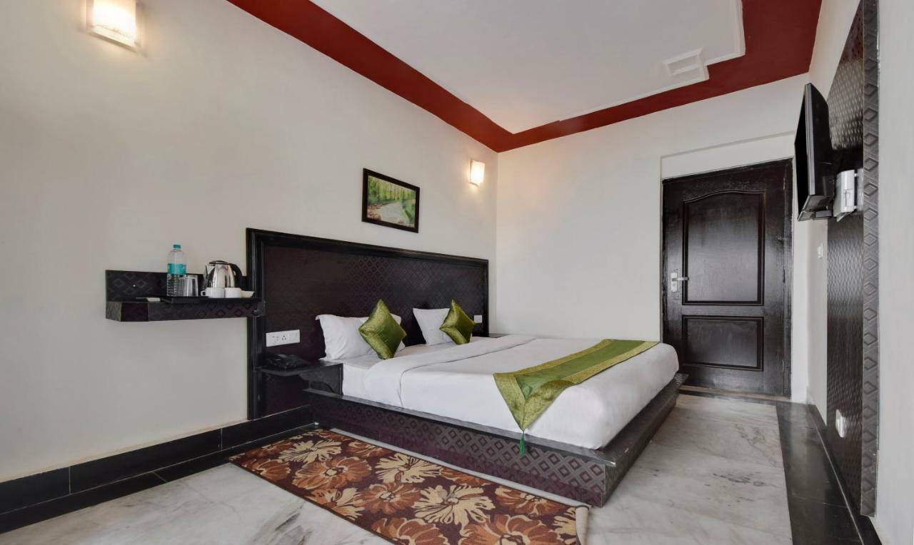 Treebo Mayur, Mall Road Mussoorie Bagian luar foto